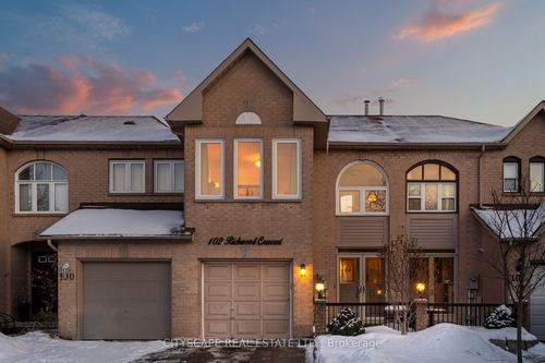 102 Richwood Cres, Brampton, ON, L6X4K7 | Card Image