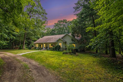 13892 148th Ave, Grand Haven, MI, 49417-9552 | Card Image