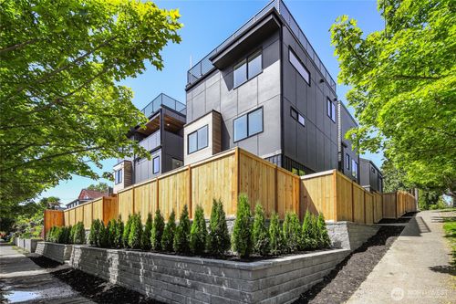 1805 Sw Elmgrove St, Seattle, WA, 98106-1878 | Card Image