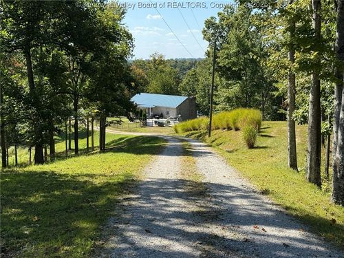 142 Fisher Ridge Rd, Kenna, WV, 25248-7136 | Card Image