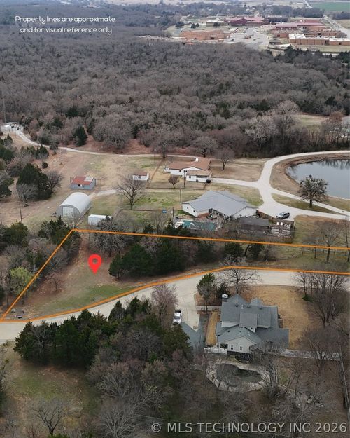 3542 Highland Oaks Cir, Ardmore, OK, 73401-2818 | Card Image