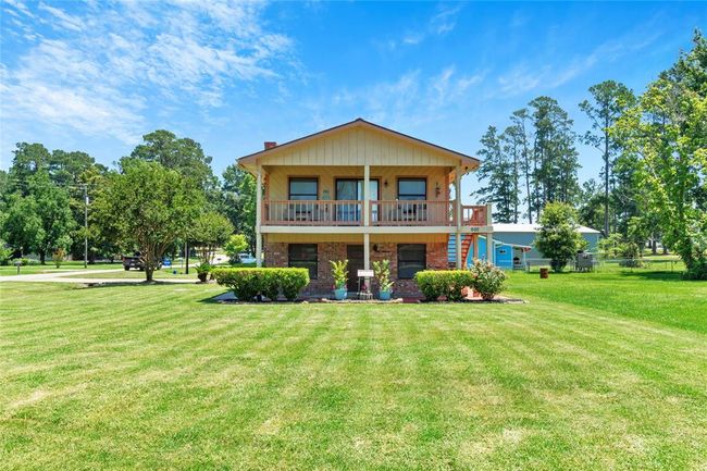 600 Sam Houston Loop, House other with 3 bedrooms, 2 bathrooms and null parking in Pointblank TX | Image 6