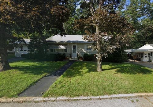 142 Constant St, Manchester, NH, 03103-3813 | Card Image