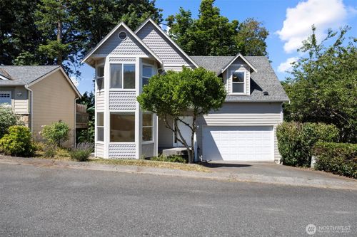 132 41st St, Bellingham, WA, 98229-2840 | Card Image