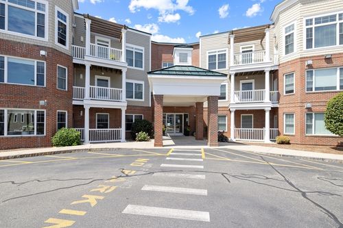 unit-305-855 Main St, Woburn, MA, 01801-1986 | Card Image
