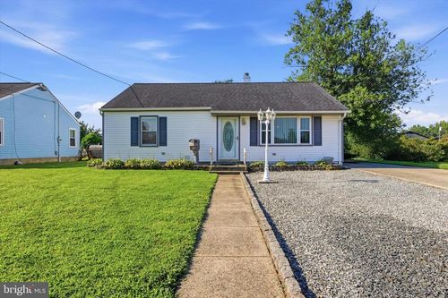 4 Pointville Rd, PEMBERTON, NJ, 08068-1412 | Card Image