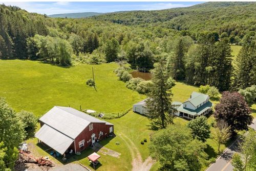 2018 Beaverkill Rd, Livingston Manor, NY, 12758-6124 | Card Image
