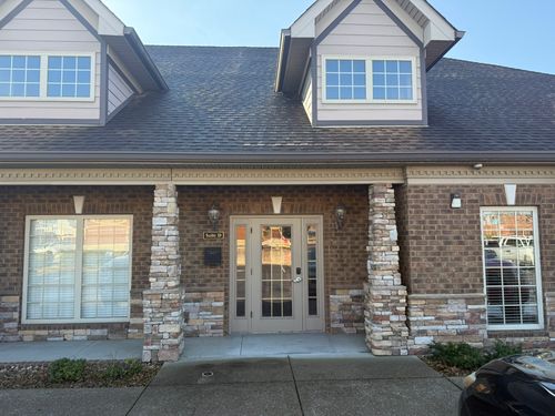 635 N Main St, Shelbyville, TN, 37160-3200 | Card Image