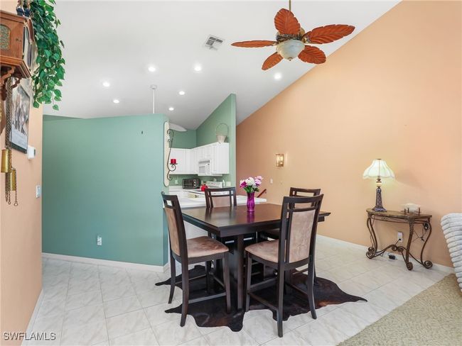 APT-202 - 1170 Partridge Ln, Condo with 2 bedrooms, 2 bathrooms and null parking in NAPLES FL | Image 10