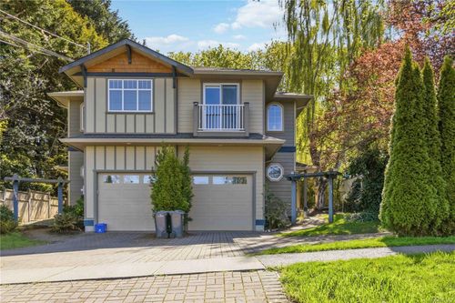 1089 Colville Rd, Esquimalt, BC, V9A4P9 | Card Image