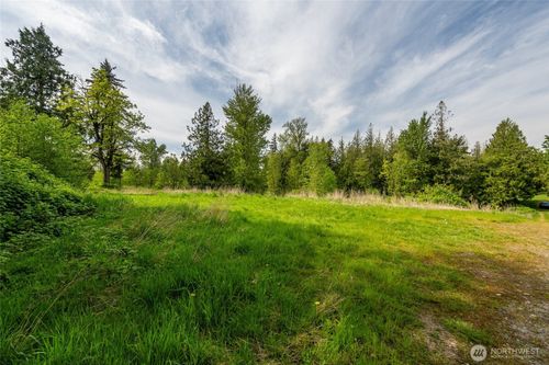 2165 E Badger Rd, Everson, WA, 98247-9326 | Card Image