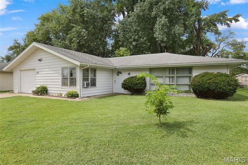 106 S Ruby Lane, Fairview Heights, IL, 62208 | Card Image