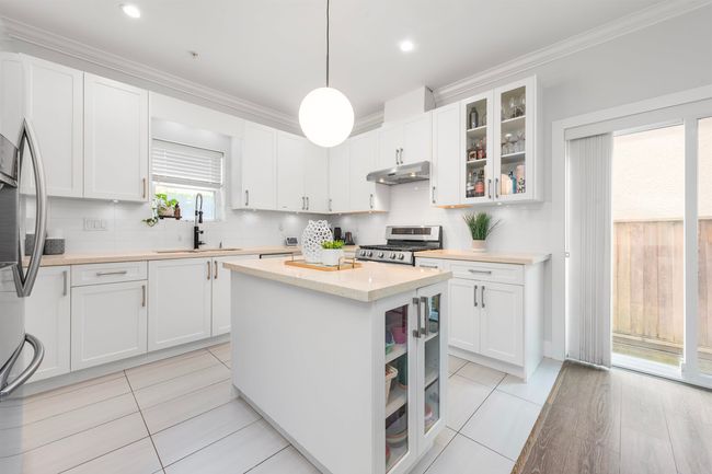 4355 Fleming St, Townhouse with 3 bedrooms, 3 bathrooms and 1 parking in Vancouver BC | Image 8