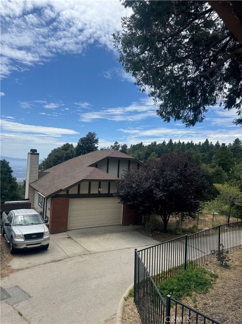 23231 Sunrise Way, Crestline, CA, 92325 | Card Image