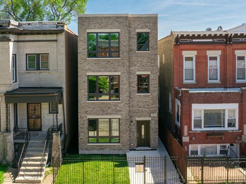 3031 W Warren Blvd, CHICAGO, IL, 60612-1815 | Card Image