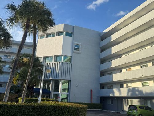 606-4000 Ne 170th St, North Miami Beach, FL, 33160-3138 | Card Image