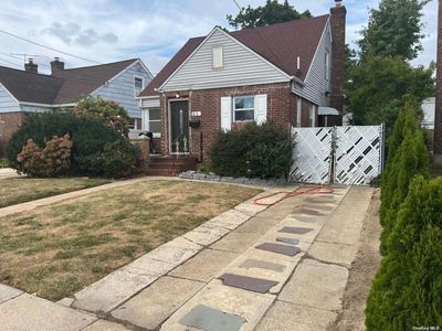 12 - 116-12 237th Street, House other with 3 bedrooms, 2 bathrooms and null parking in Elmont NY | Image 2