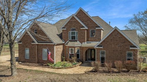 8400 Windsong Ln, Bentonville, AR, 72713-9556 | Card Image