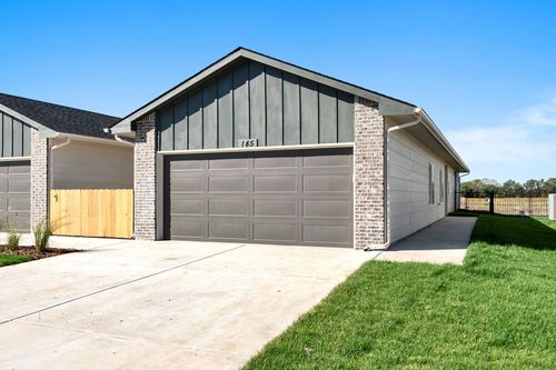 16918 & 16920 W Leyland St, Goddard, KS, 67052 | Card Image