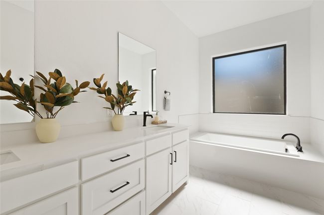 A - 5014 Mission Ave, Home with 4 bedrooms, 5 bathrooms and 4 parking in Dallas TX | Image 16