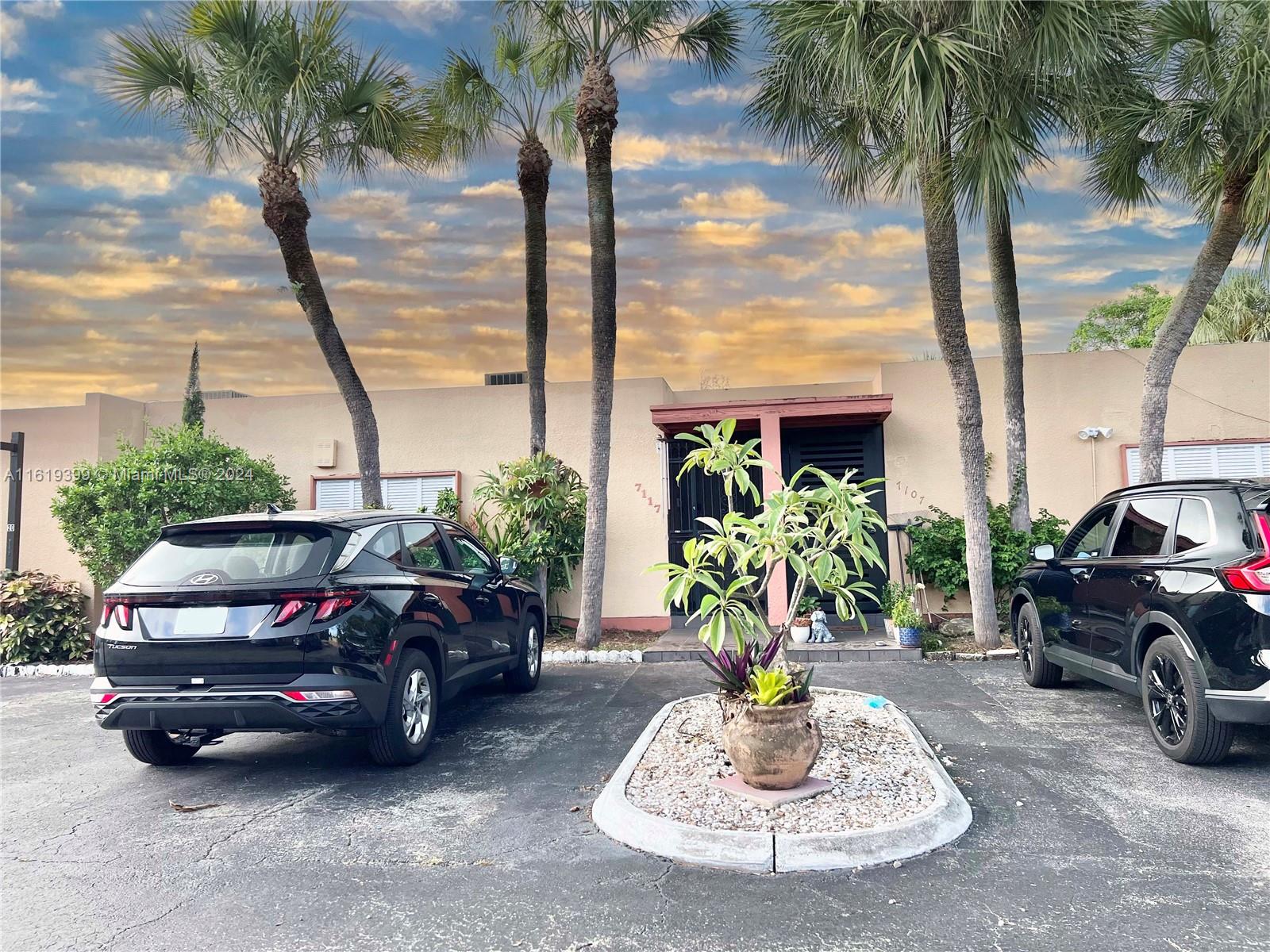Ballantrae Ct, Miami Lakes, FL 33014