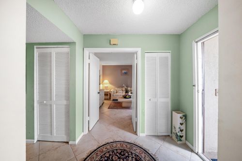 203-5306 Cedar Lake Dr, Boynton Beach, FL, 33437-3009 | Card Image