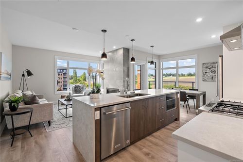 101-2520 Hackett Cres, Saanichton, BC, V8M0B9 | Card Image