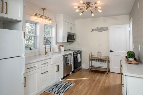 90 Manomet Ave, Hull, MA, 02045-2338 | Card Image