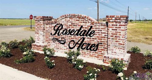 432 Harvest Ln, Port Allen, LA, 70767-4679 | Card Image