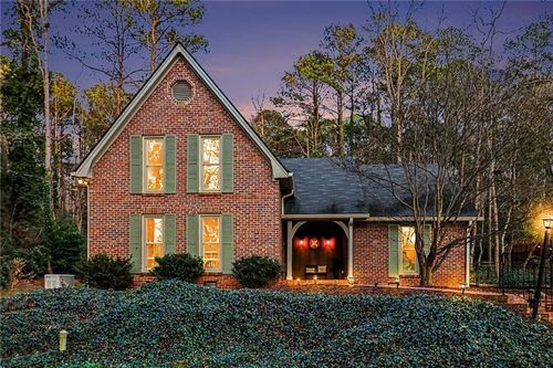 370 Kenilworth Cir, Stone Mountain, GA, 30083-3408 | Card Image