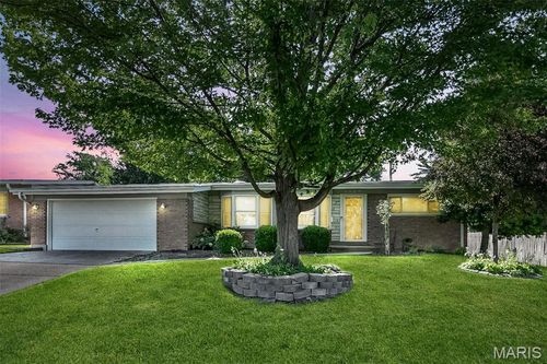 1620 Jodphur Dr, Florissant, MO, 63033-2316 | Card Image
