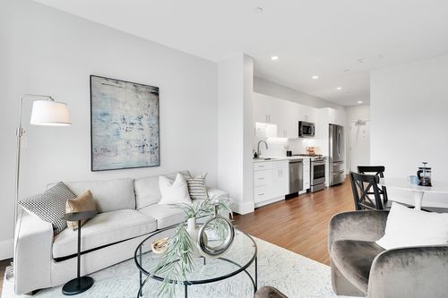 308-205 Maverick St, Boston, MA, 02128 | Card Image