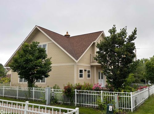 50 E Golden Ln, Fairfield, IA, 52556-2174 | Card Image