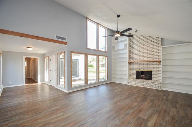 48 Artesia, Home with 3 bedrooms, 2 bathrooms and null parking in Conroe TX | Image 9