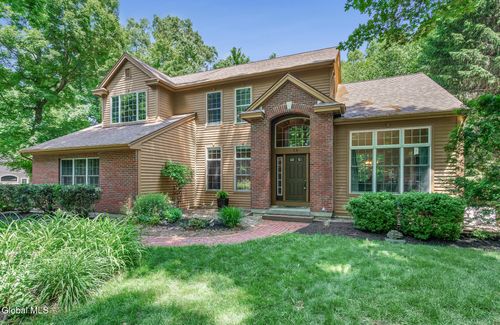 19 Coventry Dr, Clifton Park, NY, 12065-1747 | Card Image