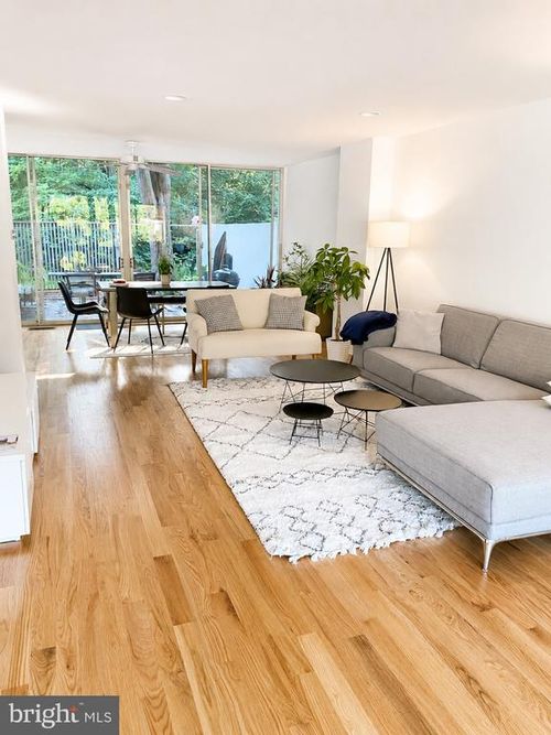 11579 Maple Ridge Rd, RESTON, VA, 20190-3605 | Card Image