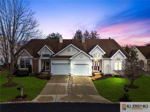 27 Chandler Ct, Monroe, NJ, 08831-2690 | Card Image