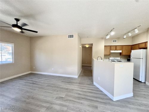 unit-1181-9303 Gilcrease Ave, Las Vegas, NV, 89149-6112 | Card Image