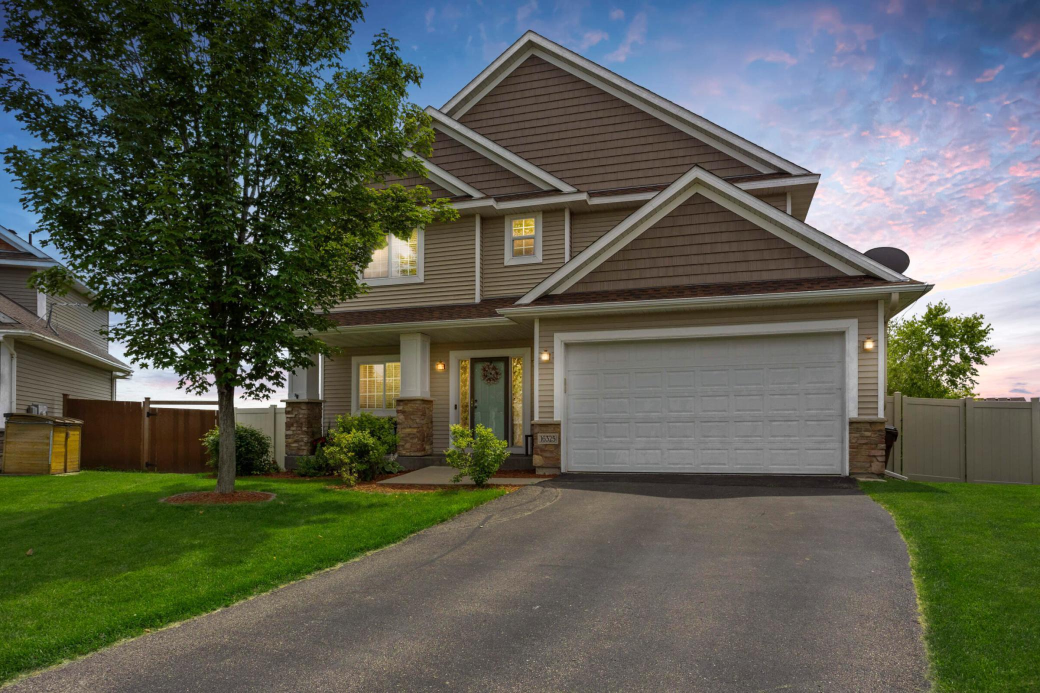 Tahinka Ct, Prior Lake, MN 55372