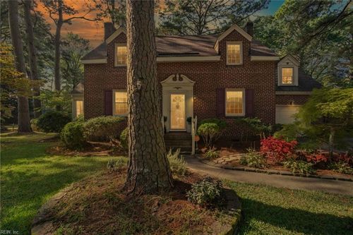 4517 Wake Forest Rd, Portsmouth, VA, 23703-4412 | Card Image