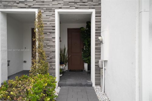 23420 Sw 110th Ave, Homestead, FL, 33032-6297 | Card Image