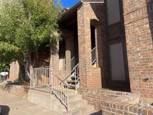 215-657 Ruidosa Ave, Abilene, TX, 79605-2552 | Card Image
