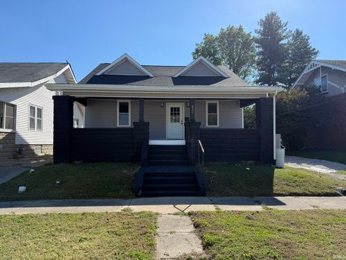 203 W Walnut St, Washington, IN, 47501-2619 | Card Image