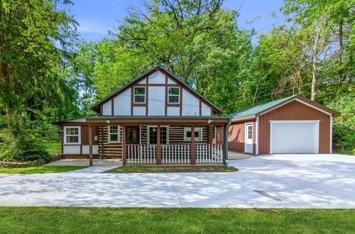 4318 Golf Dr, Waterford, WI, 53185-3979 | Card Image