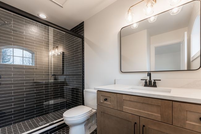 bath in ensuite | Image 30