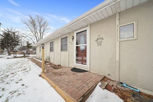 202 Beverly Ln, Hobart, IN, 46342-4319 | Card Image