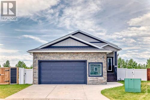 1210 Westview Dr, Bowden, AB, T0M0A1 | Card Image