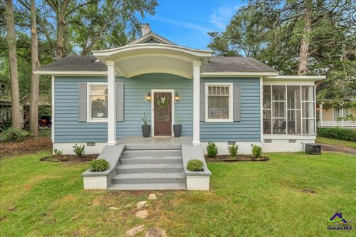 902 Washington St, Perry, GA, 31069-3434 | Card Image