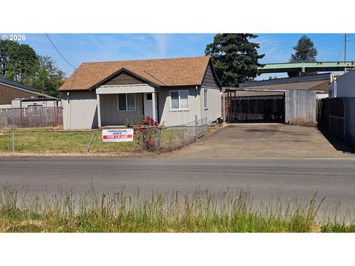 490 N Pine St, Canby, OR, 97013-3238 | Card Image