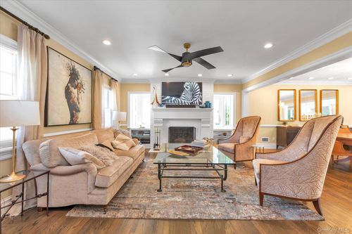 7 Stuyvesant Pl, Lawrence, NY, 11559-2416 | Card Image